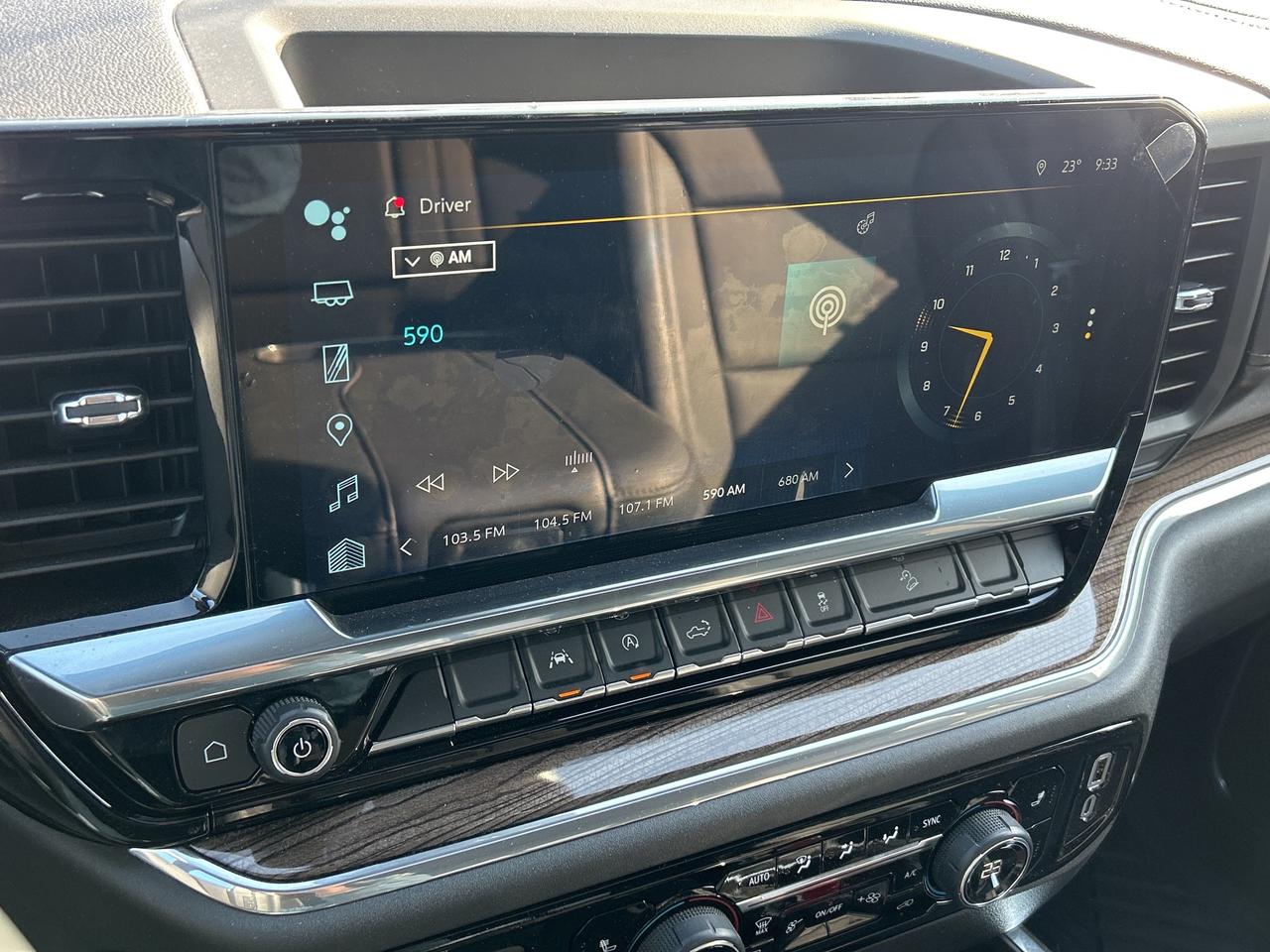 2024 Chevrolet Silverado 1500 4WD Crew Cab 147  LT Trail Boss Photo