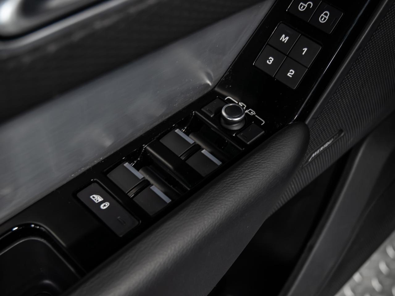 2019 Land Rover Range Rover Velar P300 R-DYNAMIC SE BLIND SPOTS NAVI REAR CAMERA Photo