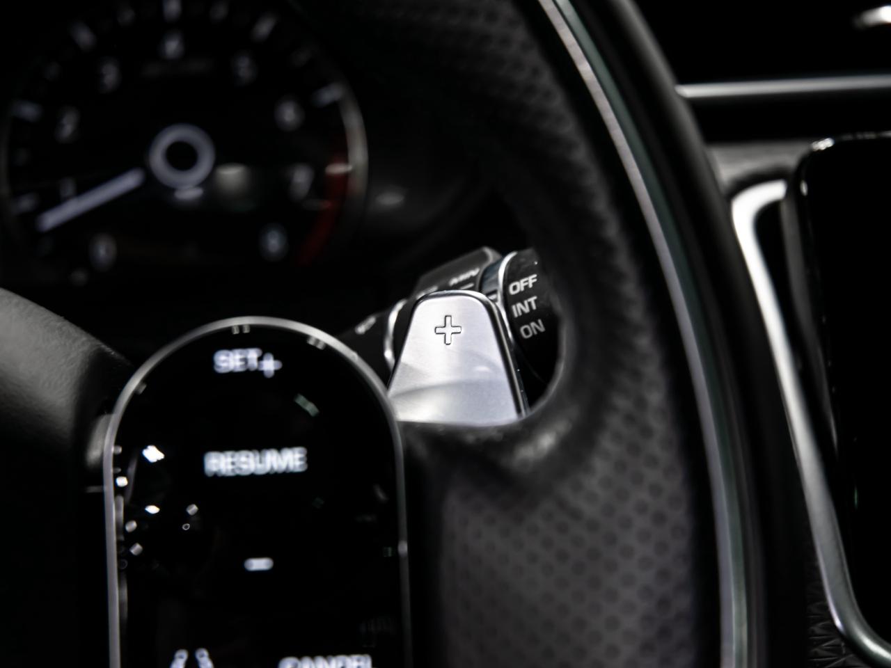 2019 Land Rover Range Rover Velar P300 R-DYNAMIC SE BLIND SPOTS NAVI REAR CAMERA Photo