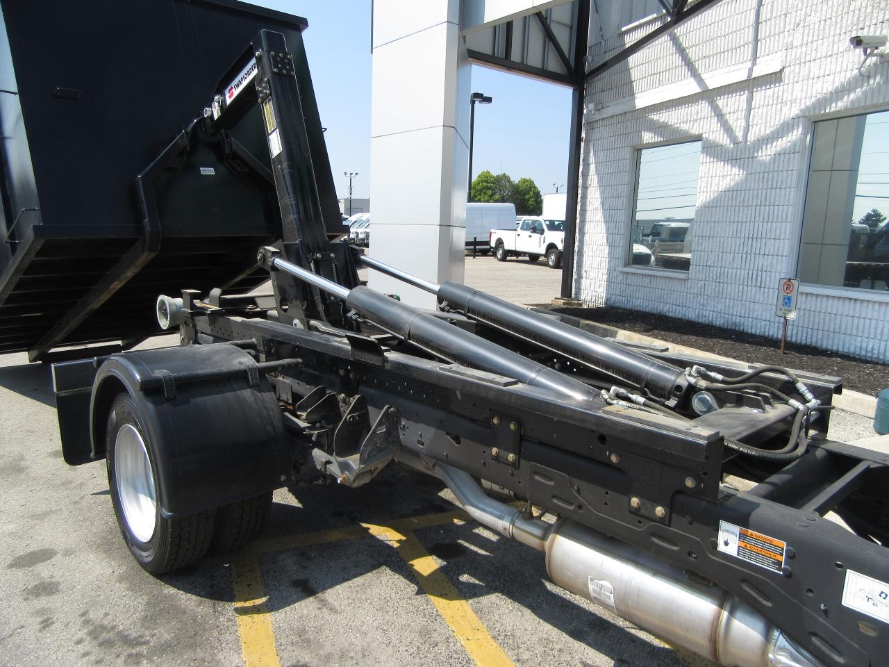 2024 Dodge RAM 5500 DIESEL REG CAB 4X4 NEW SWAPLOADER HOOK LIFT / BIN Photo