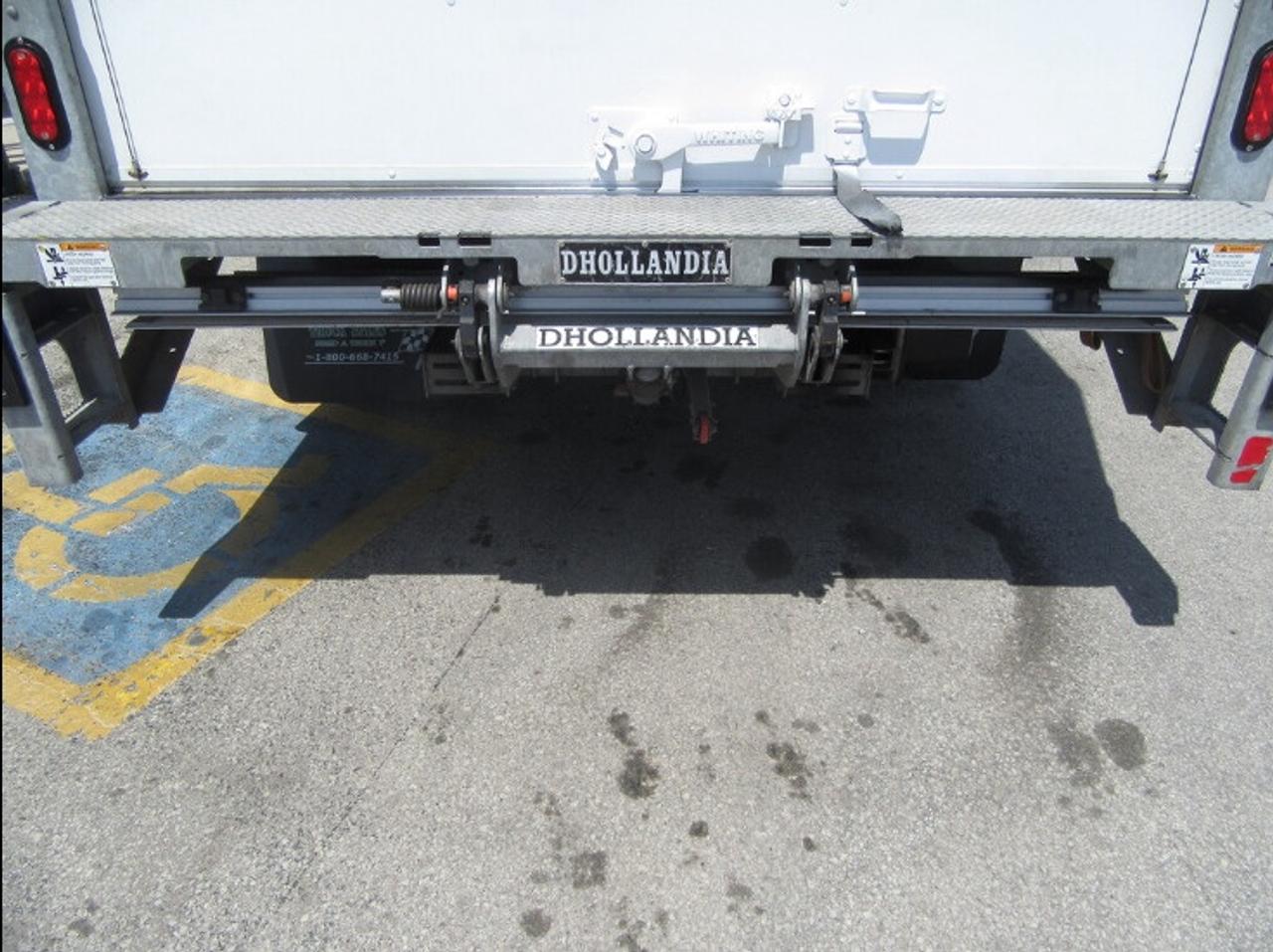 2023 Ford Super Duty E-450 DRW GAS 16FT HIGH BOX LIFTGATE & NEW REEFER SYSTEM Photo