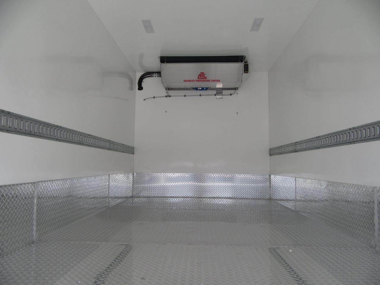 2023 Ford Super Duty E-450 DRW GAS 16FT HIGH BOX LIFTGATE & NEW REEFER SYSTEM Photo