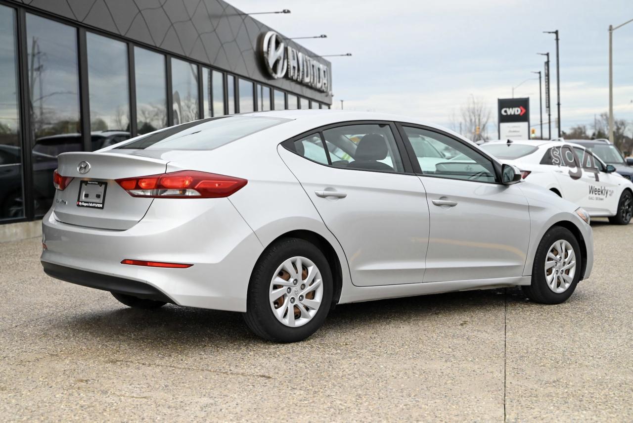 2017 Hyundai Elantra LE Photo