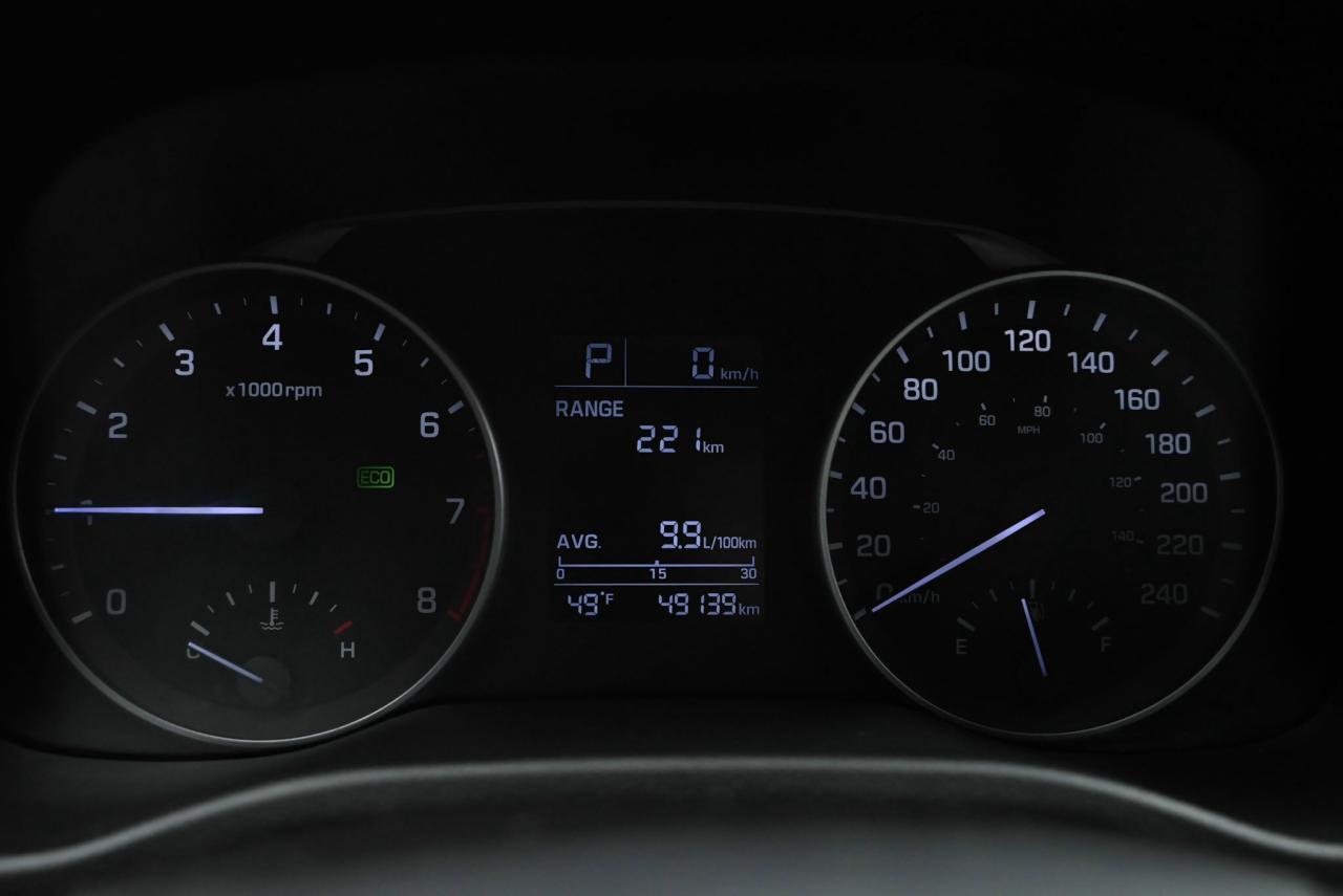 2017 Hyundai Elantra LE Photo