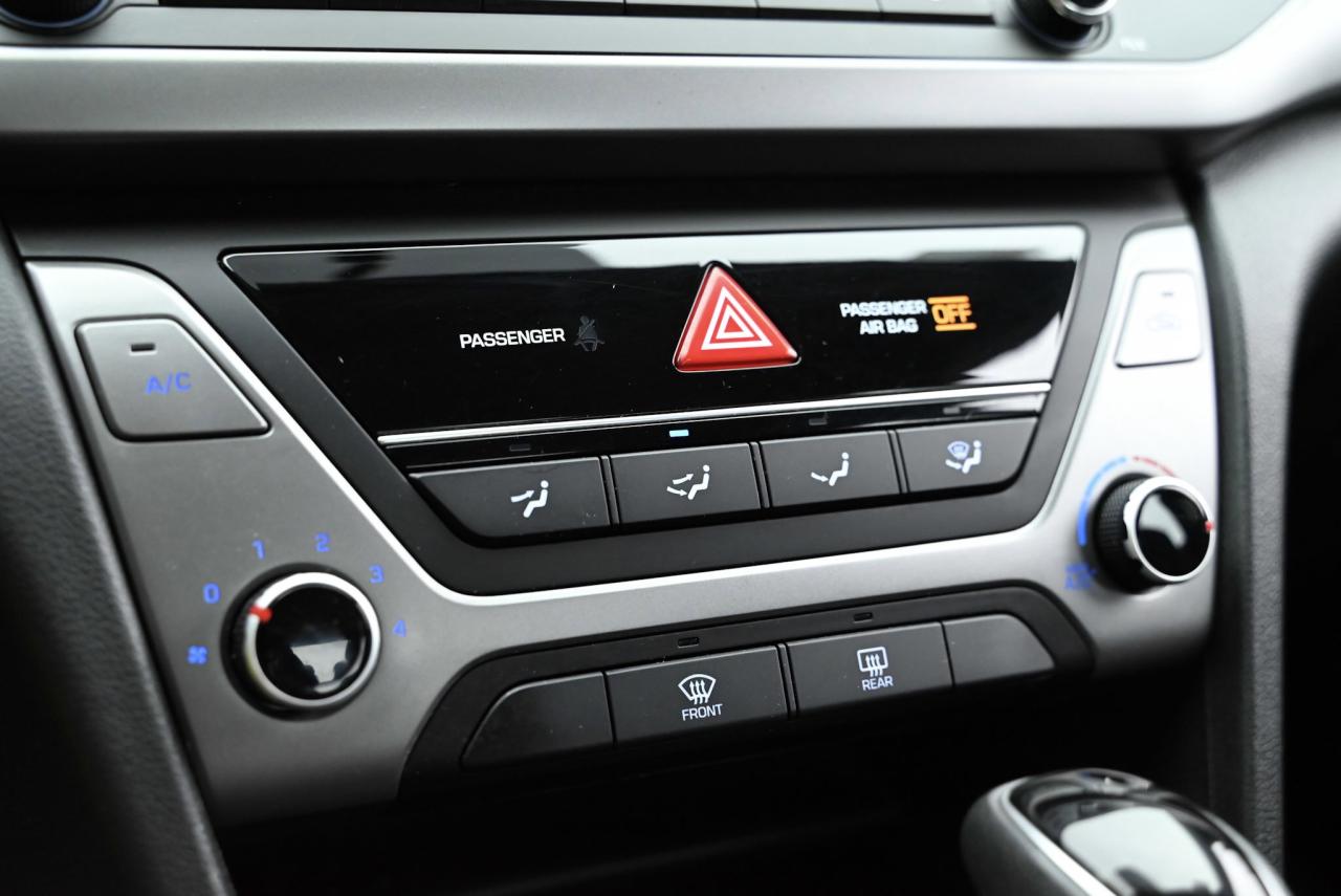 2017 Hyundai Elantra LE Photo