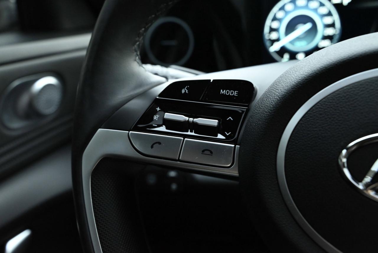 2023 Hyundai Elantra Hybrid Luxury Photo