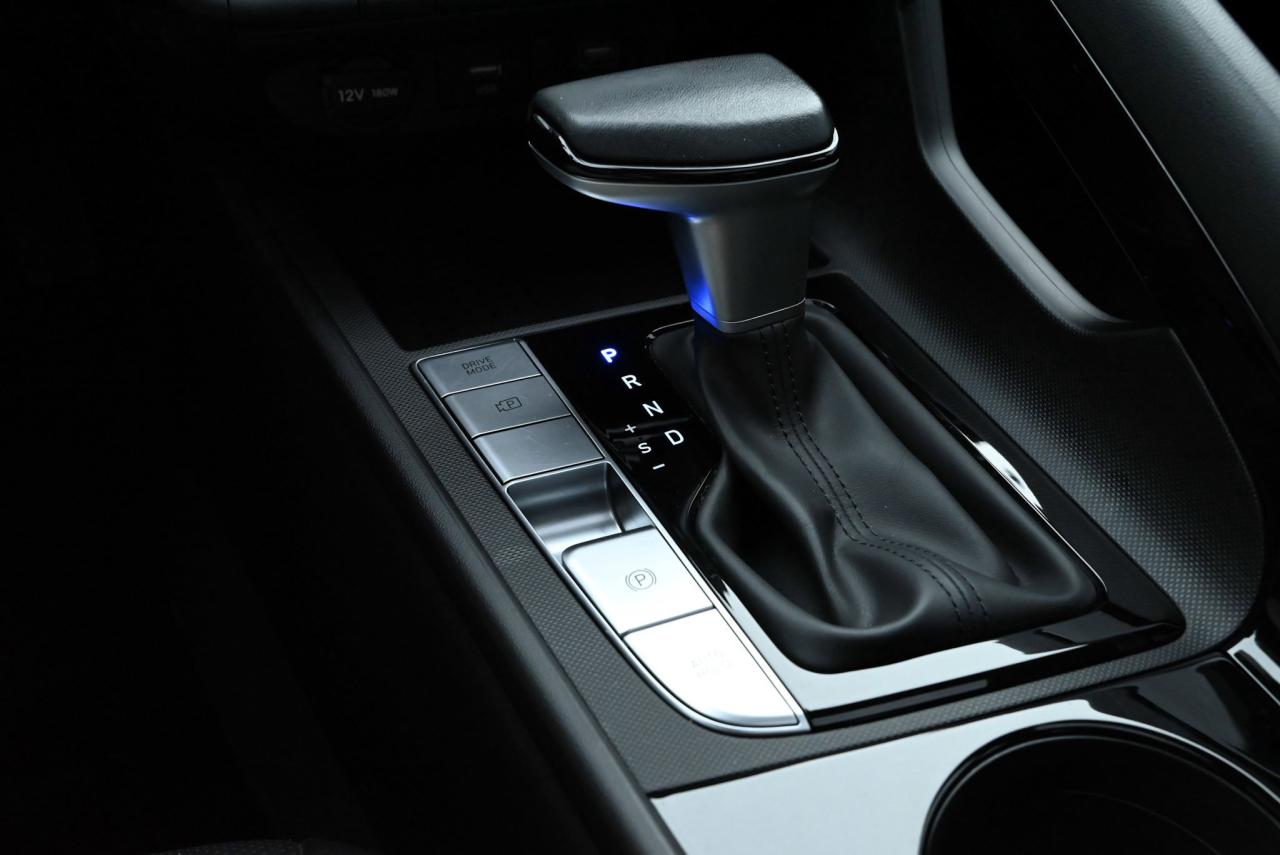 2023 Hyundai Elantra Hybrid Luxury Photo