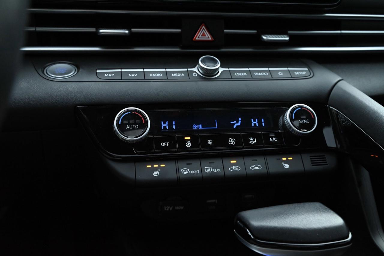 2023 Hyundai Elantra Hybrid Luxury Photo