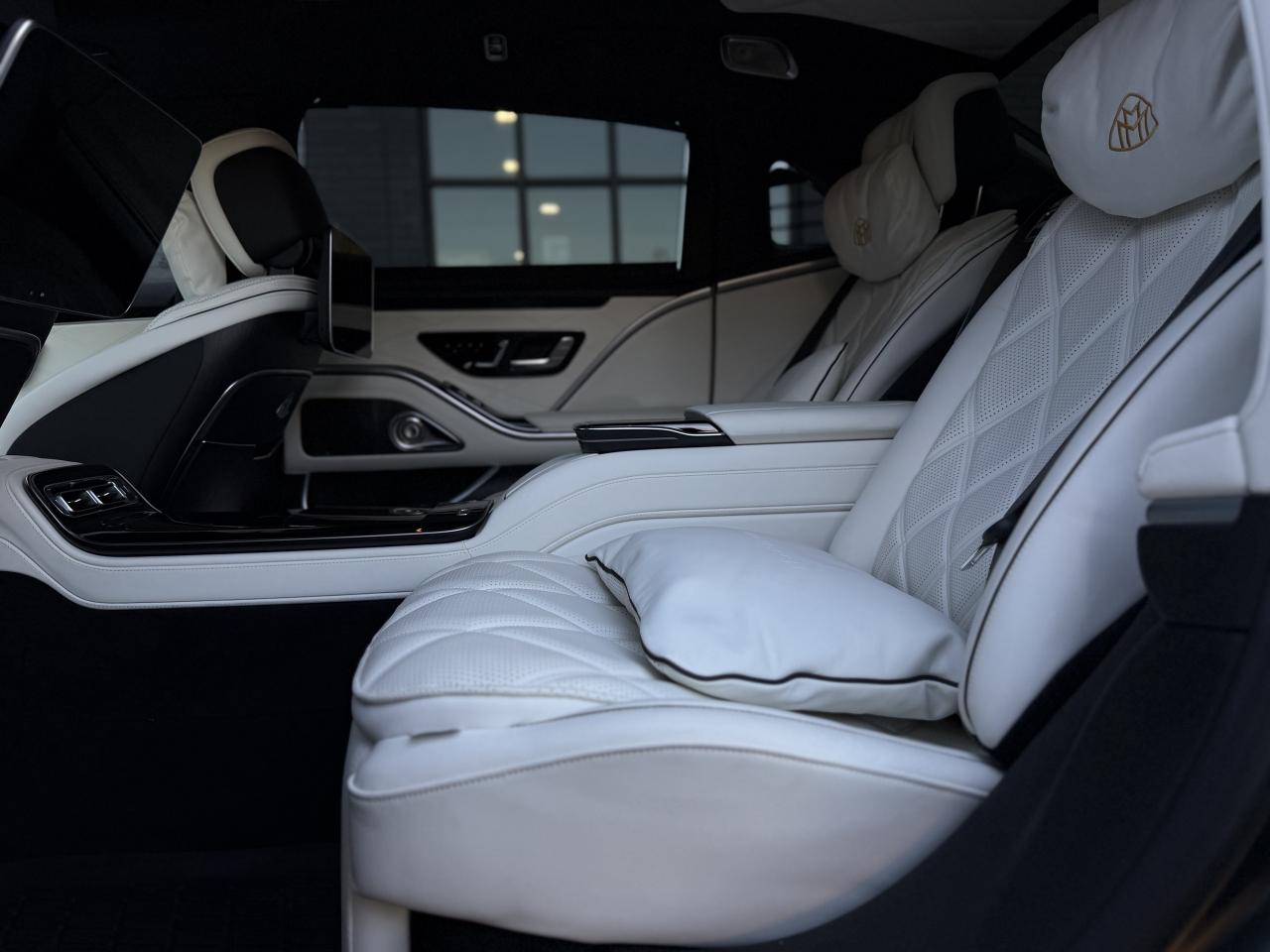 2022 Mercedes-Benz S-Class Maybach S 580 4MATIC Sedan Photo