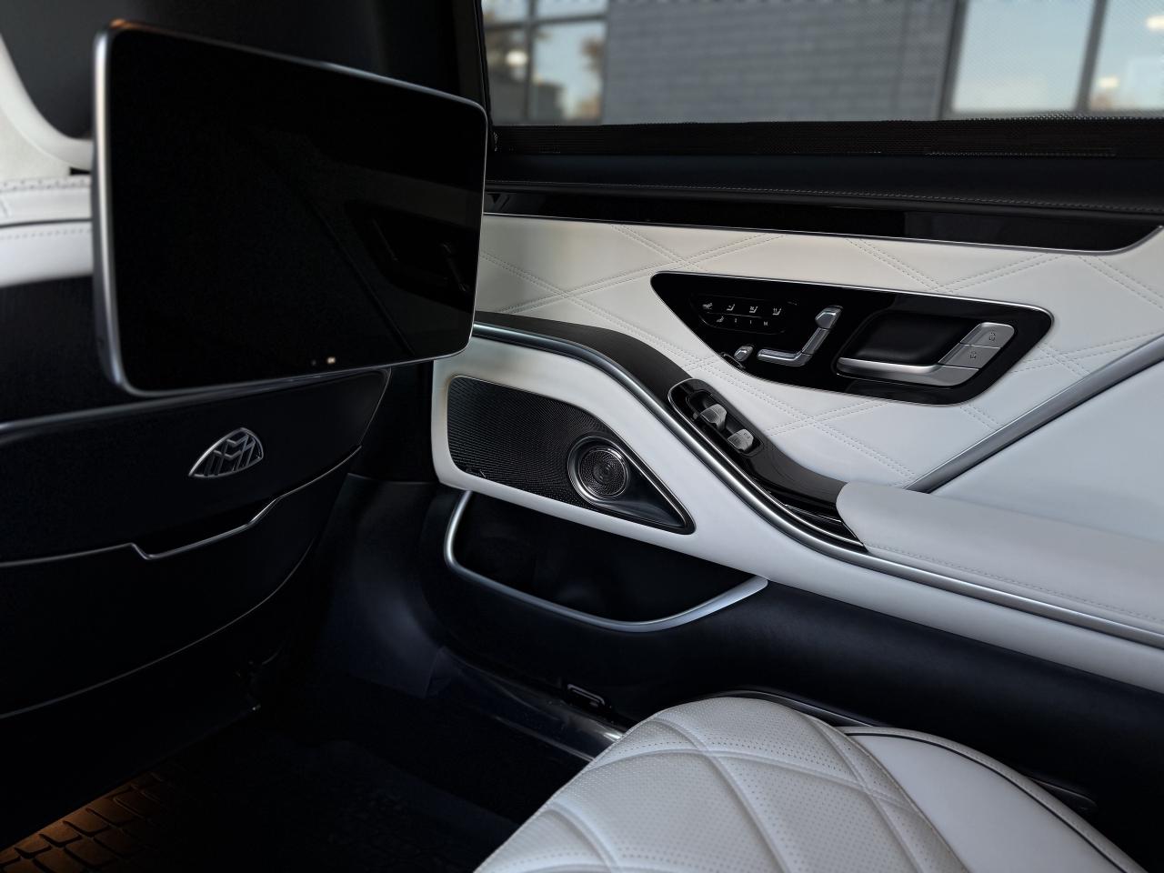 2022 Mercedes-Benz S-Class Maybach S 580 4MATIC Sedan Photo