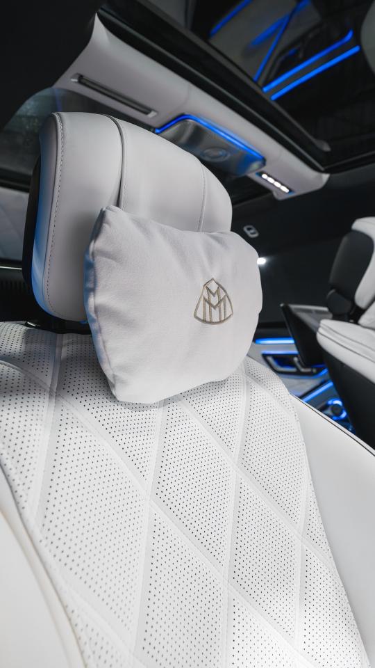 2022 Mercedes-Benz S-Class Maybach S 580 4MATIC Sedan Photo