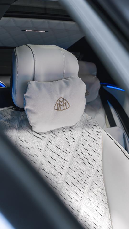 2022 Mercedes-Benz S-Class Maybach S 580 4MATIC Sedan Photo