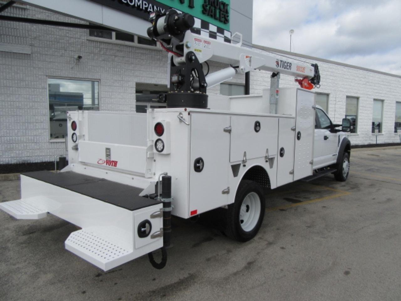 2020 Ford Super Duty F-550 DIESEL CREW 4X4 NEW SERVICE/UTILITY BODY & CRANE Photo