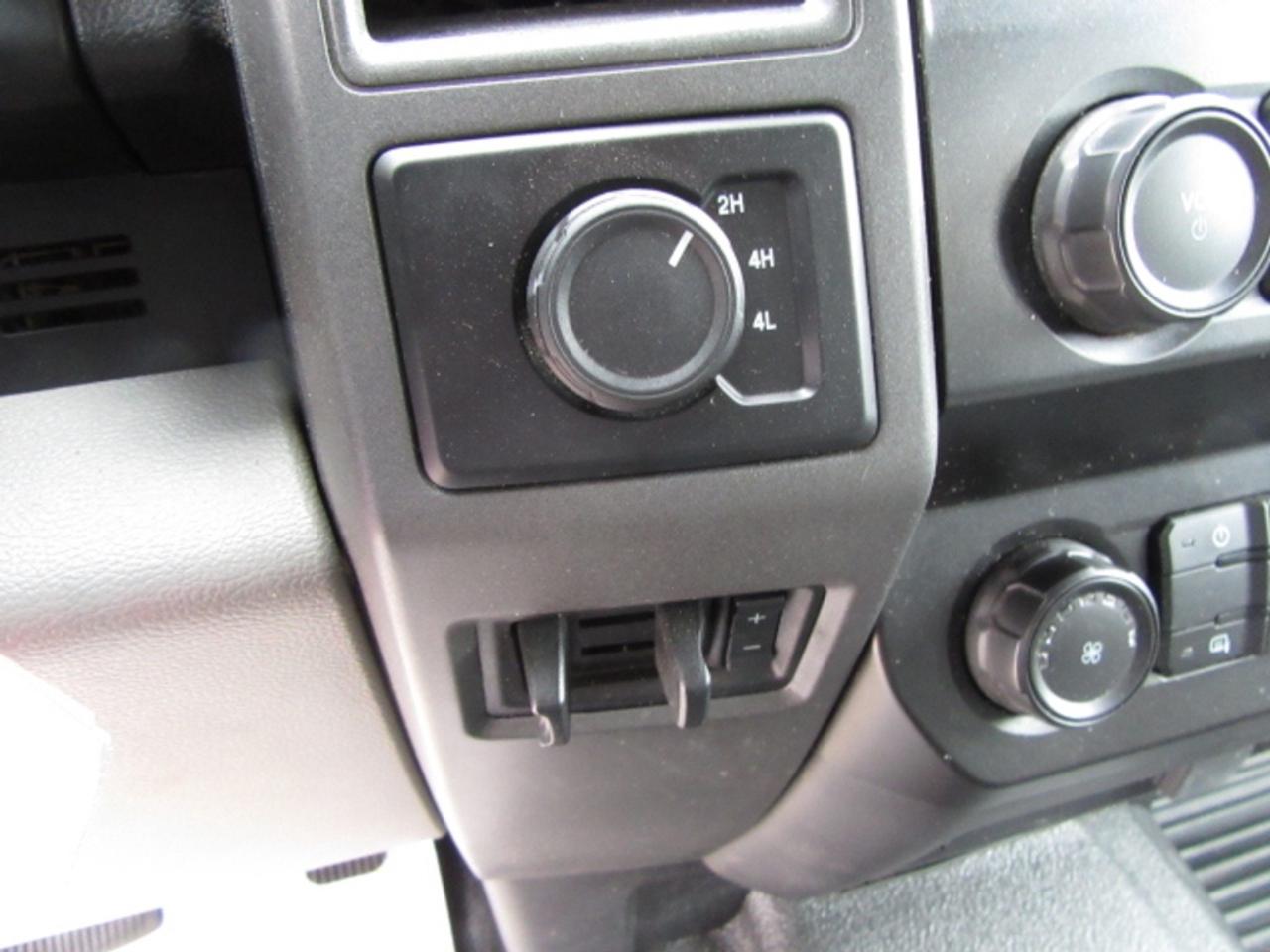 2020 Ford Super Duty F-550 DIESEL CREW 4X4 NEW SERVICE/UTILITY BODY & CRANE Photo