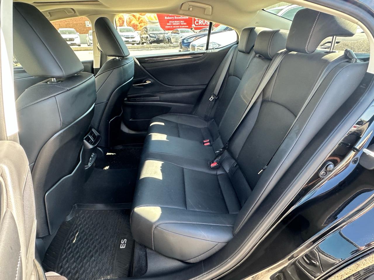 2020 Lexus ES ES 350 ~ ONE OWNER ~ NO ACCIDENTS ~ CERTIFIED Photo