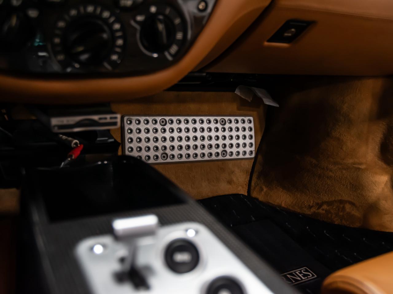 2000 Ferrari 360 Modena 360 MODENA AUTOMATIC PADDLE SHIFTERS Photo