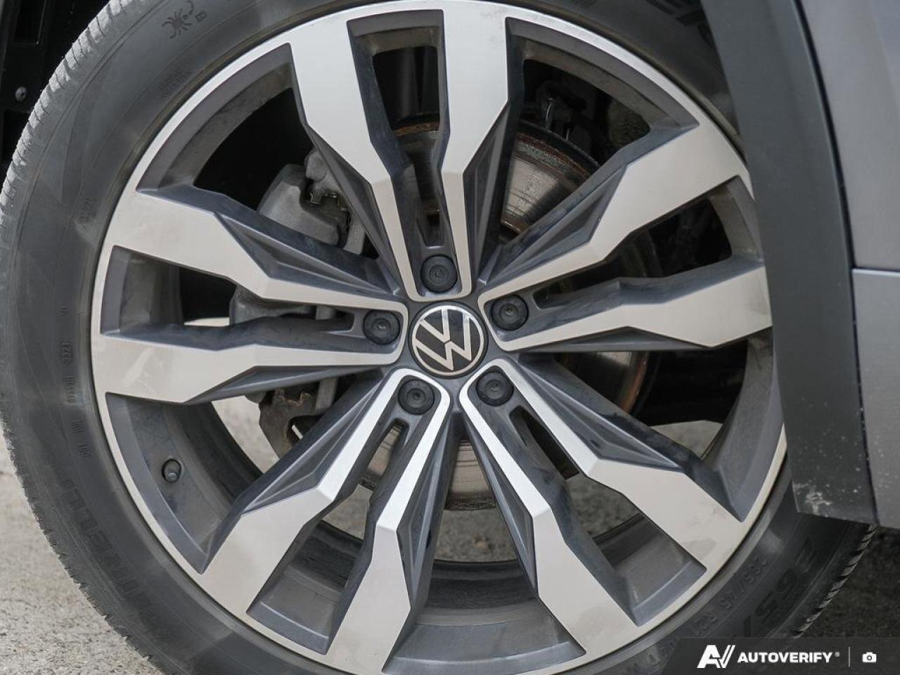 2021 Volkswagen Atlas ExeclineONE-OWNER, ACCIDENT-FREE, NAV, SUNROOF, HT Photo