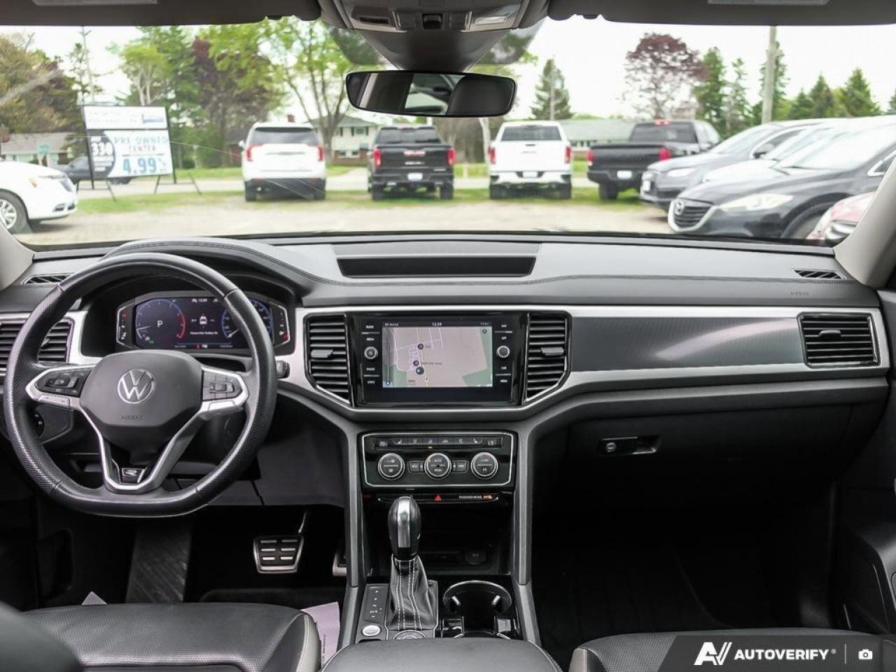 2021 Volkswagen Atlas ExeclineONE-OWNER, ACCIDENT-FREE, NAV, SUNROOF, HT Photo