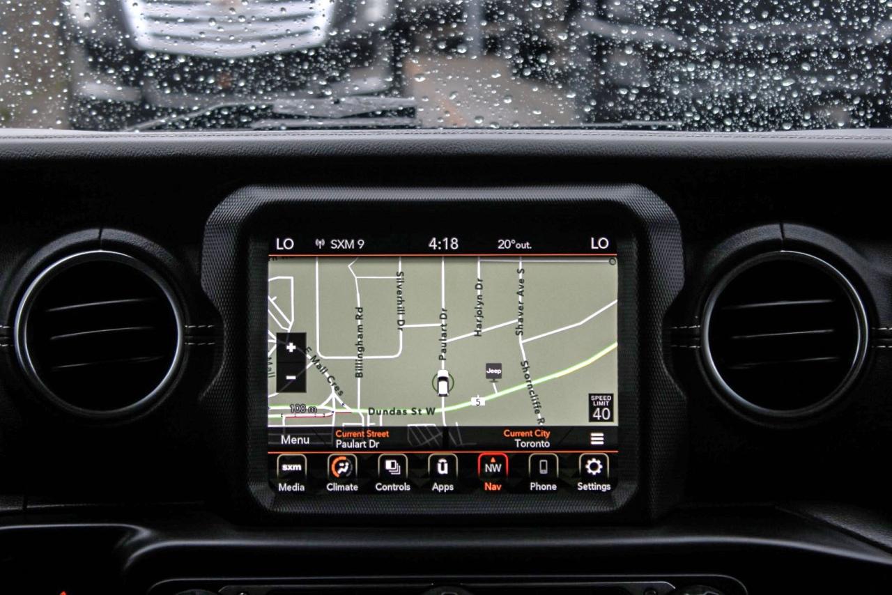 2021 Jeep Gladiator Overland 4x4  Gps SiriusXM HtdSeats BkpCam Photo