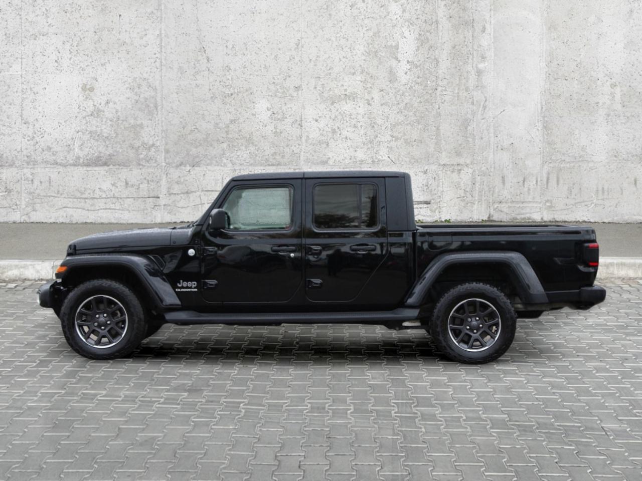 2021 Jeep Gladiator Overland 4x4  Gps SiriusXM HtdSeats BkpCam Photo2