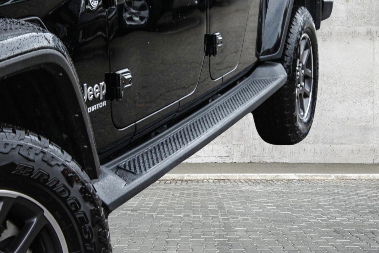 2021 Jeep Gladiator Overland 4x4  Gps SiriusXM HtdSeats BkpCam Photo