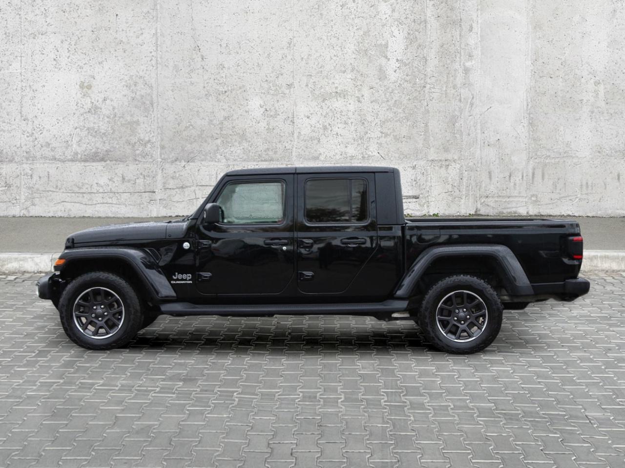 2021 Jeep Gladiator Overland 4x4  Gps SiriusXM HtdSeats BkpCam Photo2