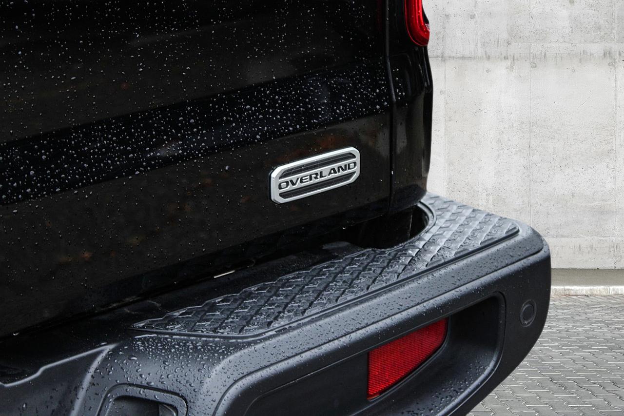 2021 Jeep Gladiator Overland 4x4  Gps SiriusXM HtdSeats BkpCam Photo