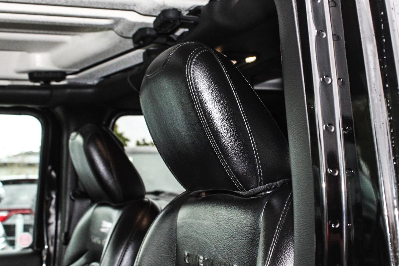 2021 Jeep Gladiator Overland 4x4  Gps SiriusXM HtdSeats BkpCam Photo