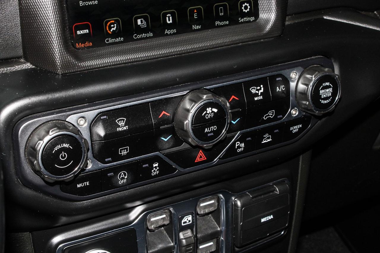 2021 Jeep Gladiator Overland 4x4  Gps SiriusXM HtdSeats BkpCam Photo