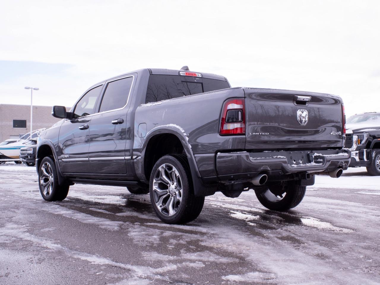 2020 RAM 1500 Limited - Wireless Charging Pad Photo