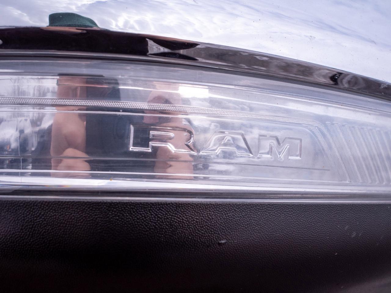 2020 RAM 1500 Limited - Wireless Charging Pad Photo