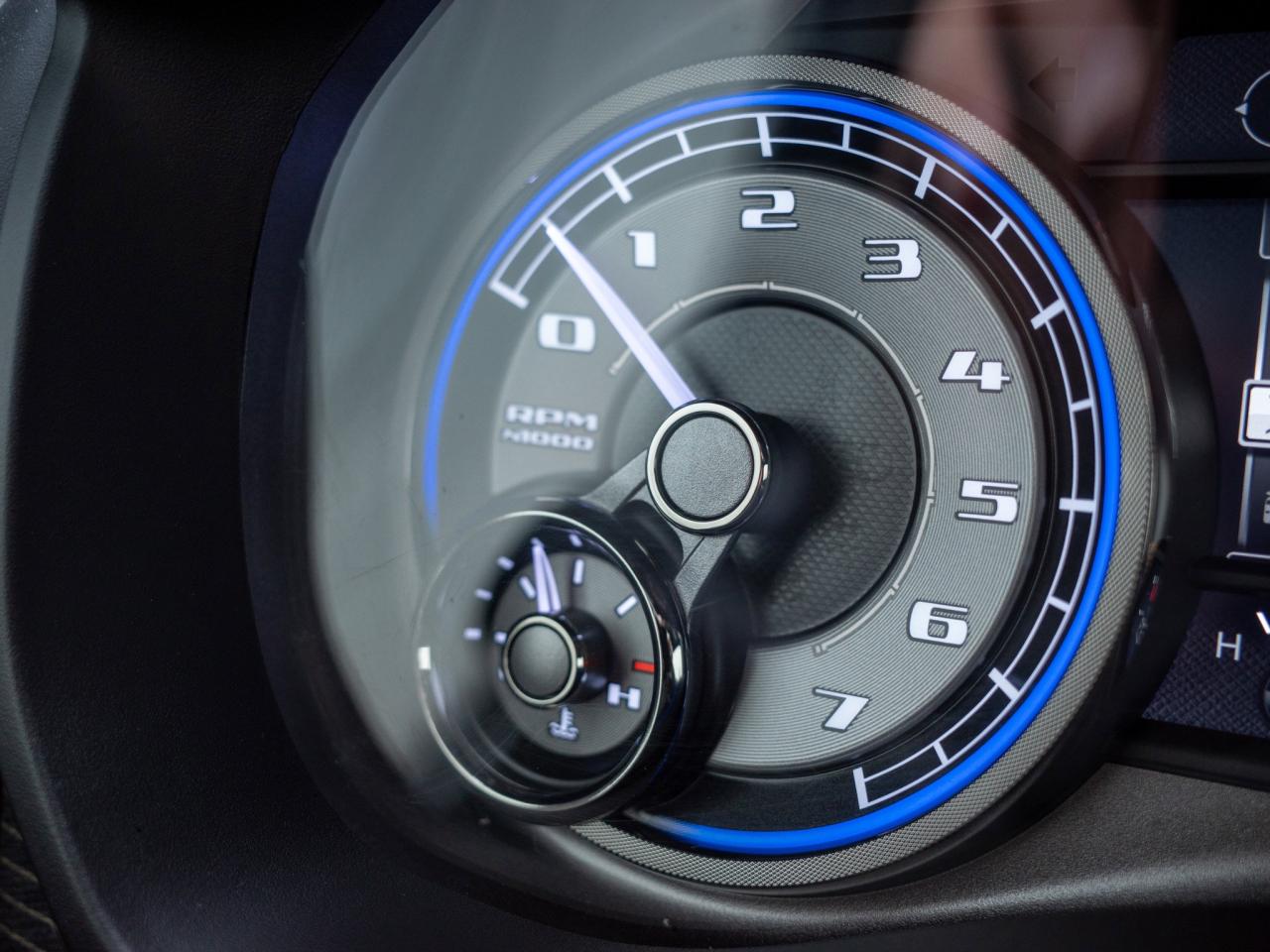 2020 RAM 1500 Limited - Wireless Charging Pad Photo