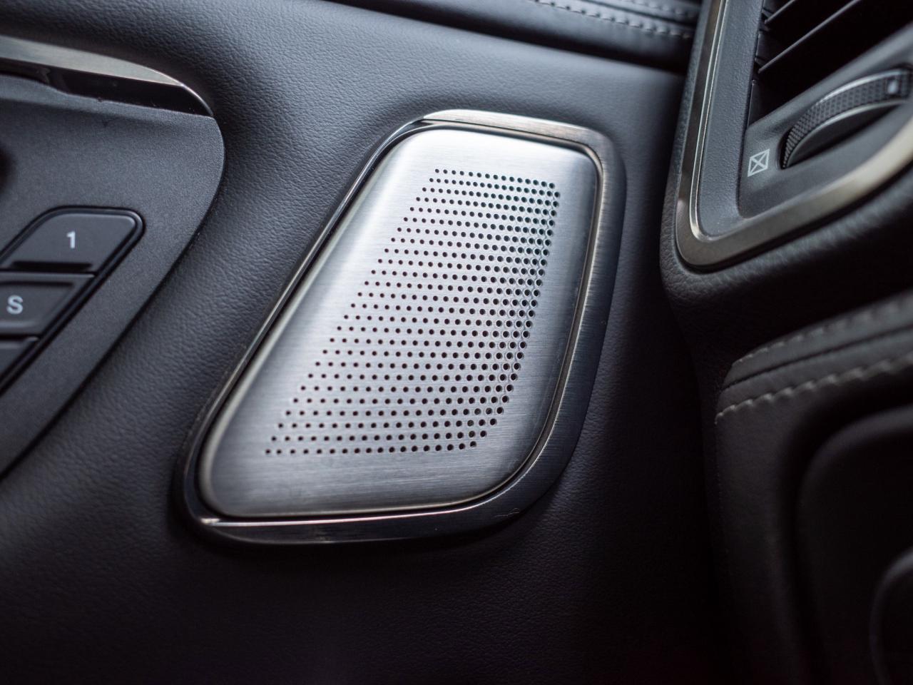 2020 RAM 1500 Limited - Wireless Charging Pad Photo