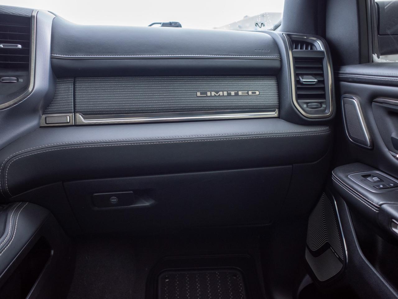2020 RAM 1500 Limited - Wireless Charging Pad Photo