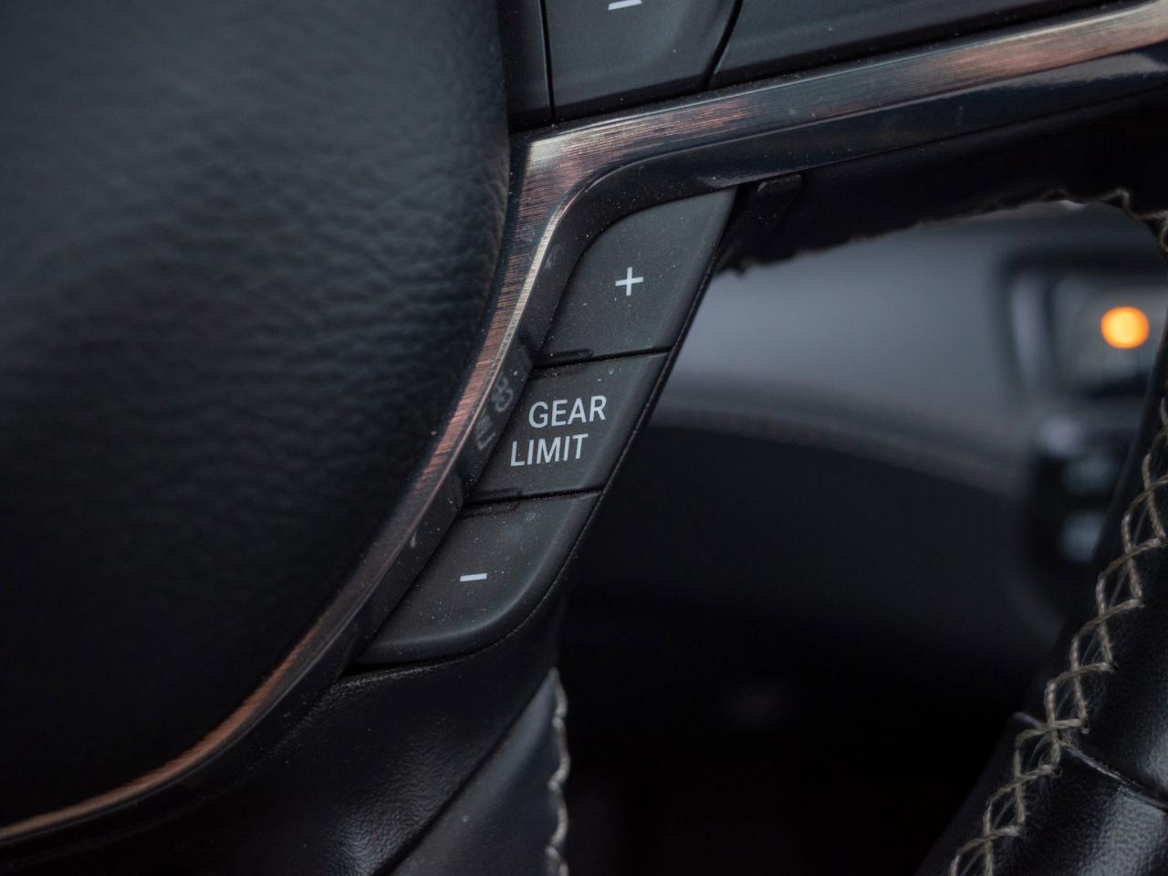 2020 RAM 1500 Limited - Wireless Charging Pad Photo