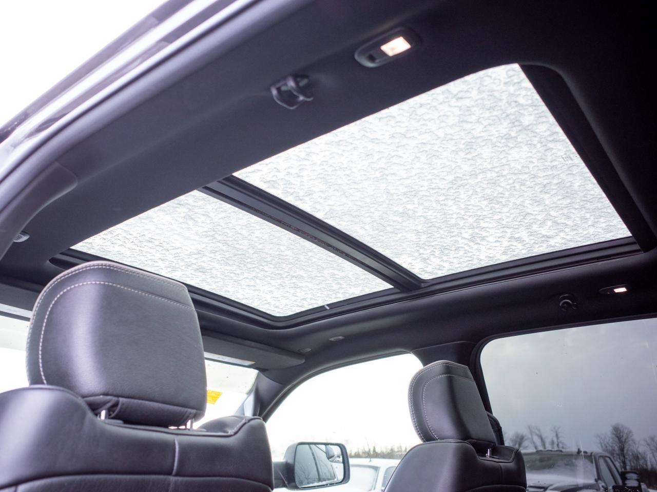 2020 RAM 1500 Limited - Wireless Charging Pad Photo