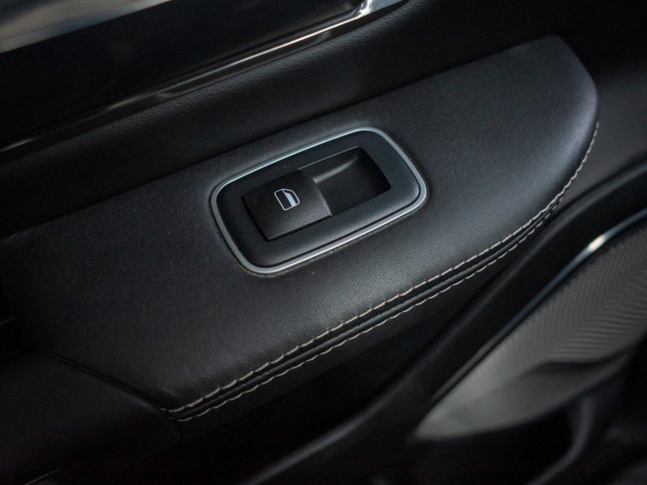 2020 RAM 1500 Limited - Wireless Charging Pad Photo