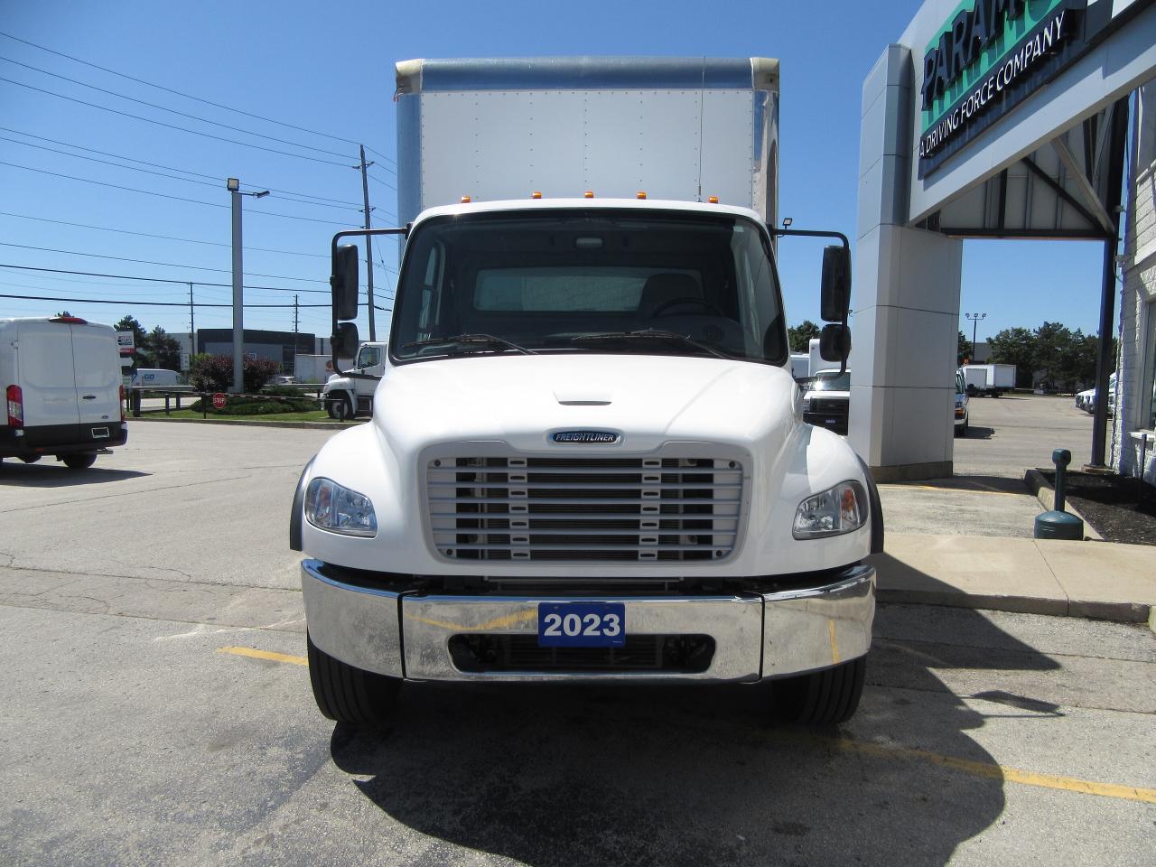 2023 Freightliner M2106 26FT ALUMINUM BOX POWER LIFT GATE Photo