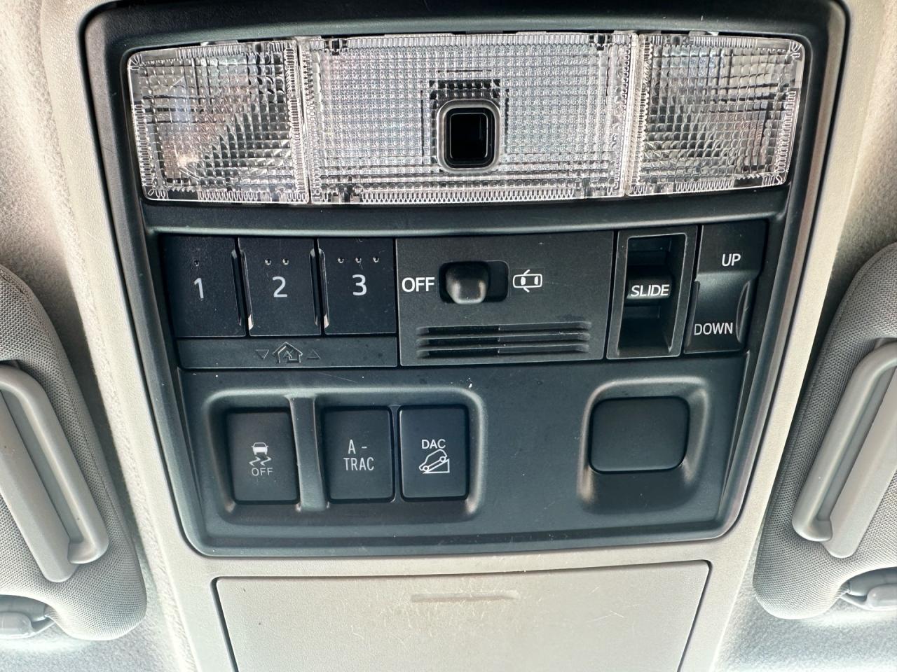 2016 Toyota 4Runner 4WD ~ SR5 ~ 7 PASSENGER ~ LEATHER ~ SUNROOF Photo