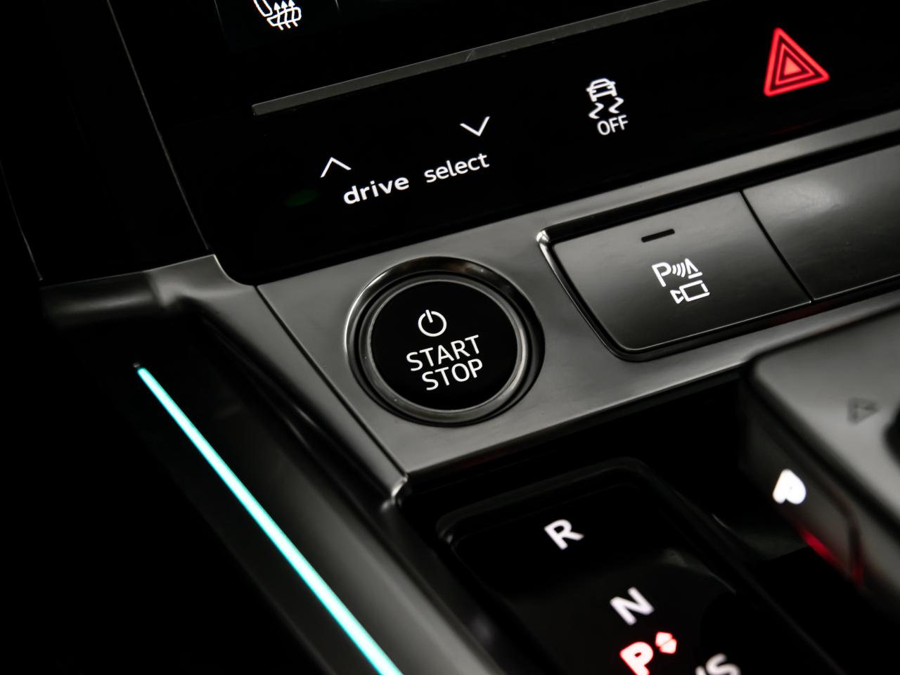 2021 Audi E-Tron TECHNIK QUATTRO HEADS UP BLIND SPOTS NAVI REAR CAM Photo