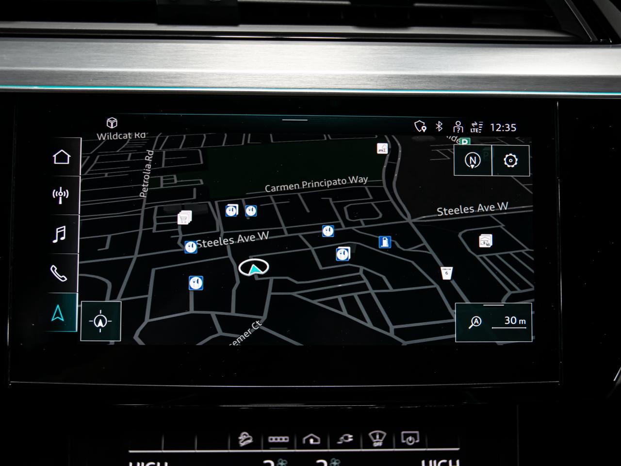 2021 Audi E-Tron TECHNIK QUATTRO HEADS UP BLIND SPOTS NAVI REAR CAM Photo
