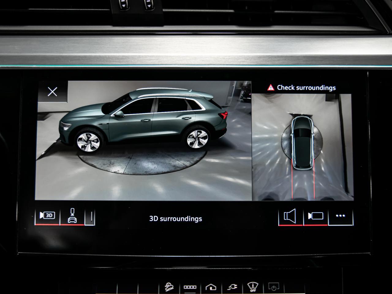 2021 Audi E-Tron TECHNIK QUATTRO HEADS UP BLIND SPOTS NAVI REAR CAM Photo