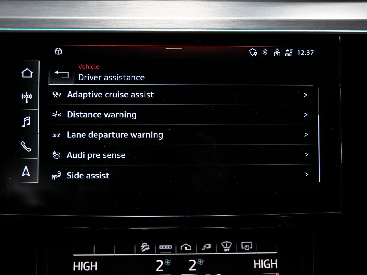 2021 Audi E-Tron TECHNIK QUATTRO HEADS UP BLIND SPOTS NAVI REAR CAM Photo