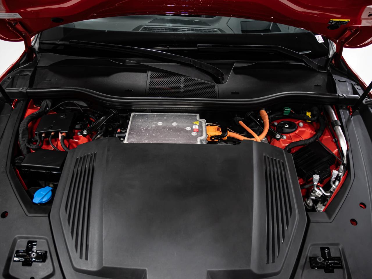 2021 Audi E-Tron TECHNIK QUATTRO HEADS UP BLIND SPOTS NAVI REAR CAM Photo