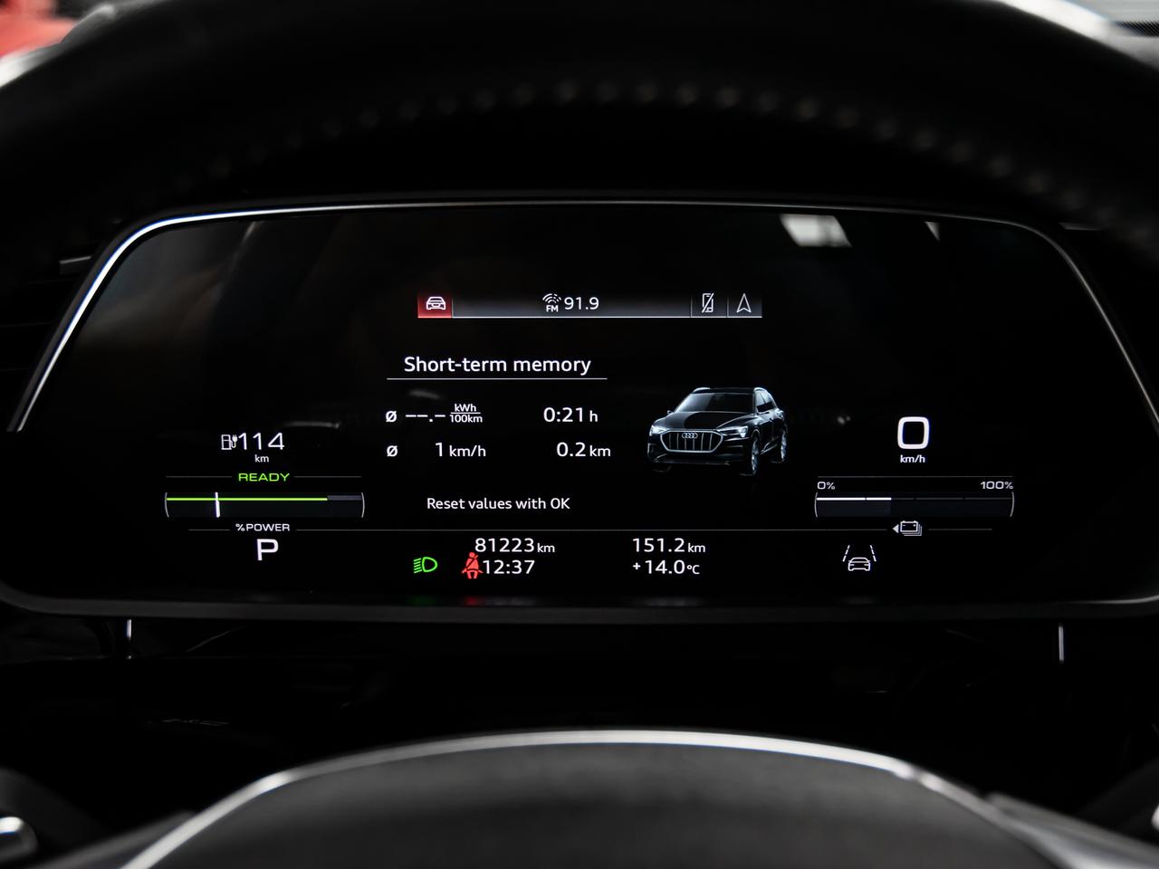 2021 Audi E-Tron TECHNIK QUATTRO HEADS UP BLIND SPOTS NAVI REAR CAM Photo