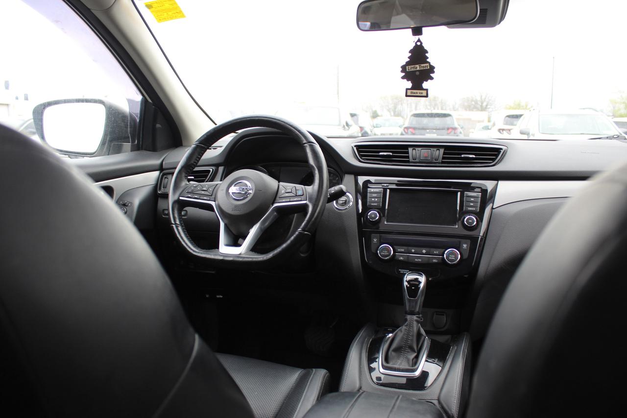 2020 Nissan Qashqai SL/ Winter Tire Pkg/ Leather Sunroof/AWD/ Fully Lo Photo