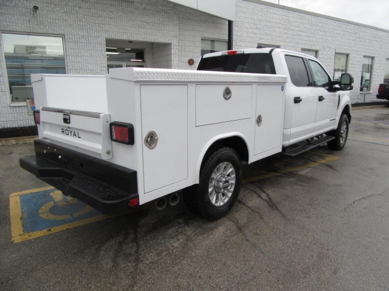 2022 Ford F-350 DIESEL CREW CAB 4X4 NEW SERVICE / UTILITY BODY Photo4