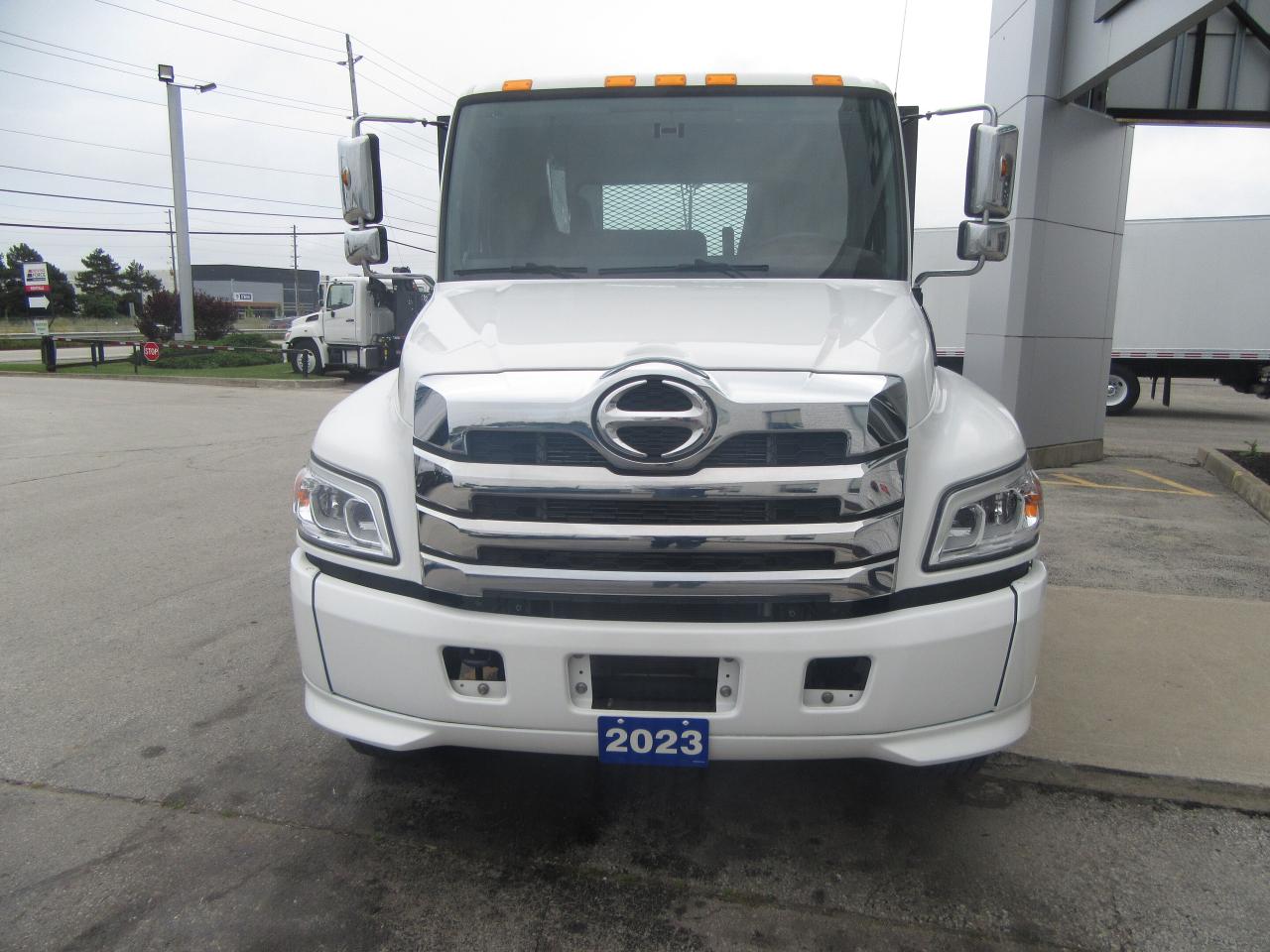 2023 Hino L7 DIESEL 24FT FLAT DECK & TIE STRAP PKG EXT WARRANTY Photo