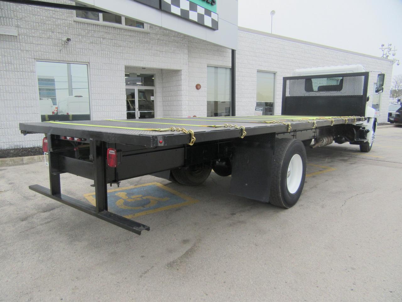 2023 Hino L7 DIESEL NEW 26FT FLAT DECK & TIE STRAP PKG Photo2