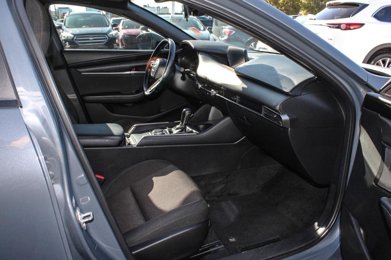 2022 Mazda Mazda3 Sport GS Auto  SportMode CruiseCtrl Photo